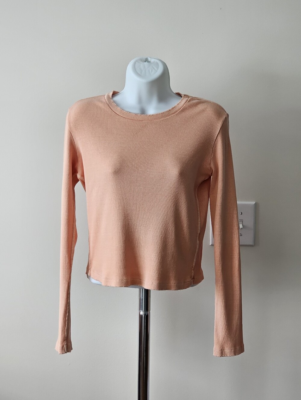 AMO Slim Rib Tee Peach Size Medium